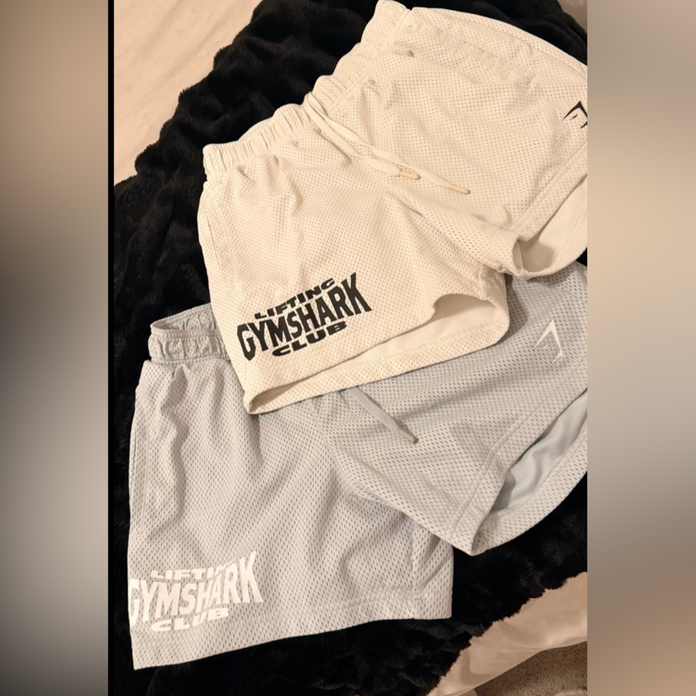 Gymshark Men’s Mesh Shorts size M pack of 2, white and light blue